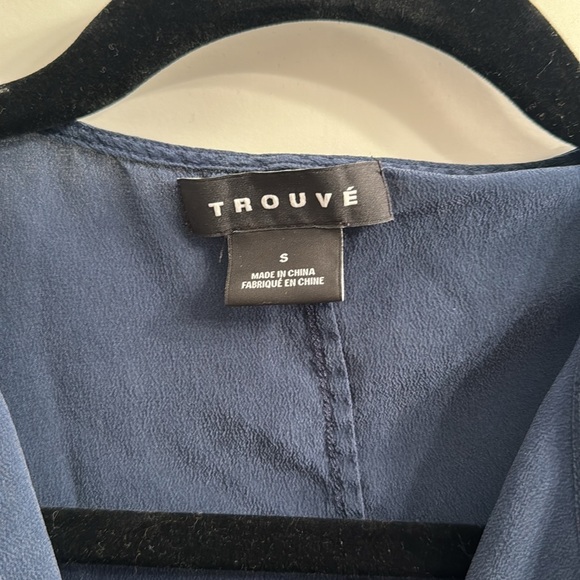 Blue cap sleeve blouse - Picture 2 of 5